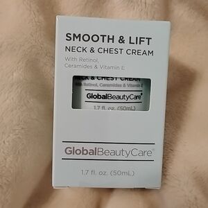 Neck & Chest Cream With Retinol And Vitamin E